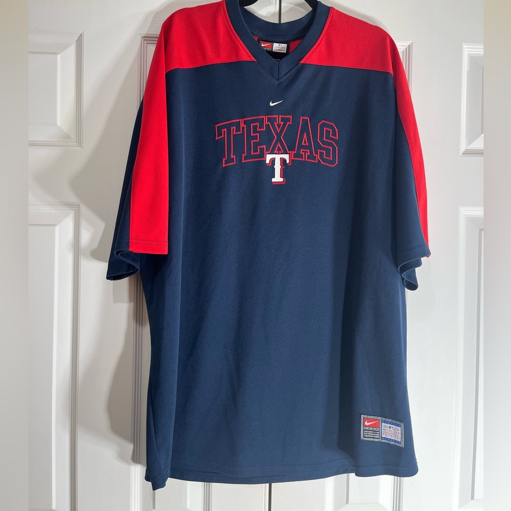 Vintage Texas Rangers Nike center swoosh jersey